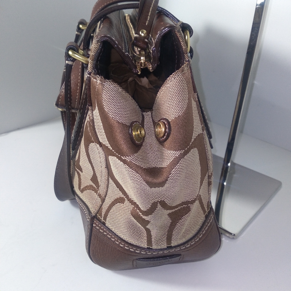 SOLD Authentic Vintage Coach Hampton Signature Stripe C Monogram Canvas Bag - Picture 9 of 14